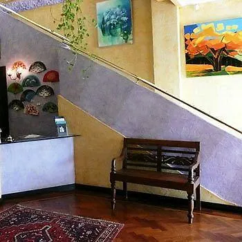 Tikar Hotel 2*